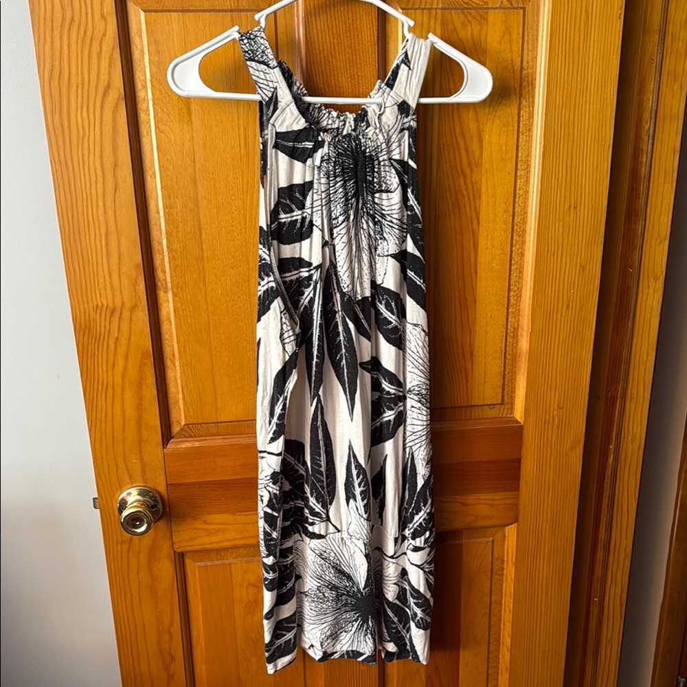 #22 - Express Black and White Mini Sundress - Picture 1 of 6